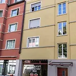 Executive 1 Bedroom Flat, Center Apartment *